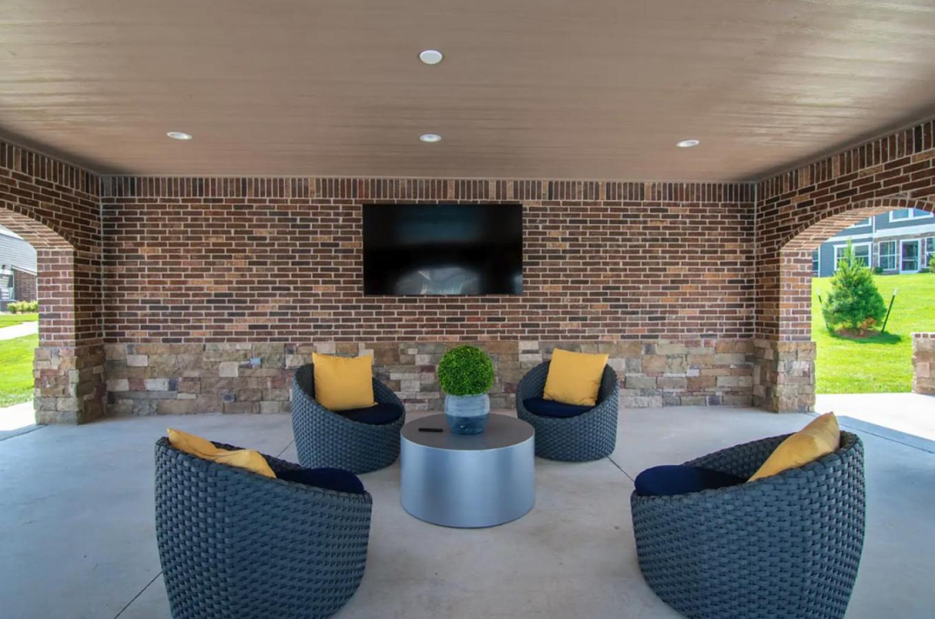 Landing At Center 301 - 2 Bedrooms In Belton Exterior foto